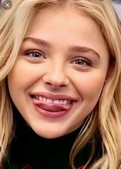 chloe grace moretz lips